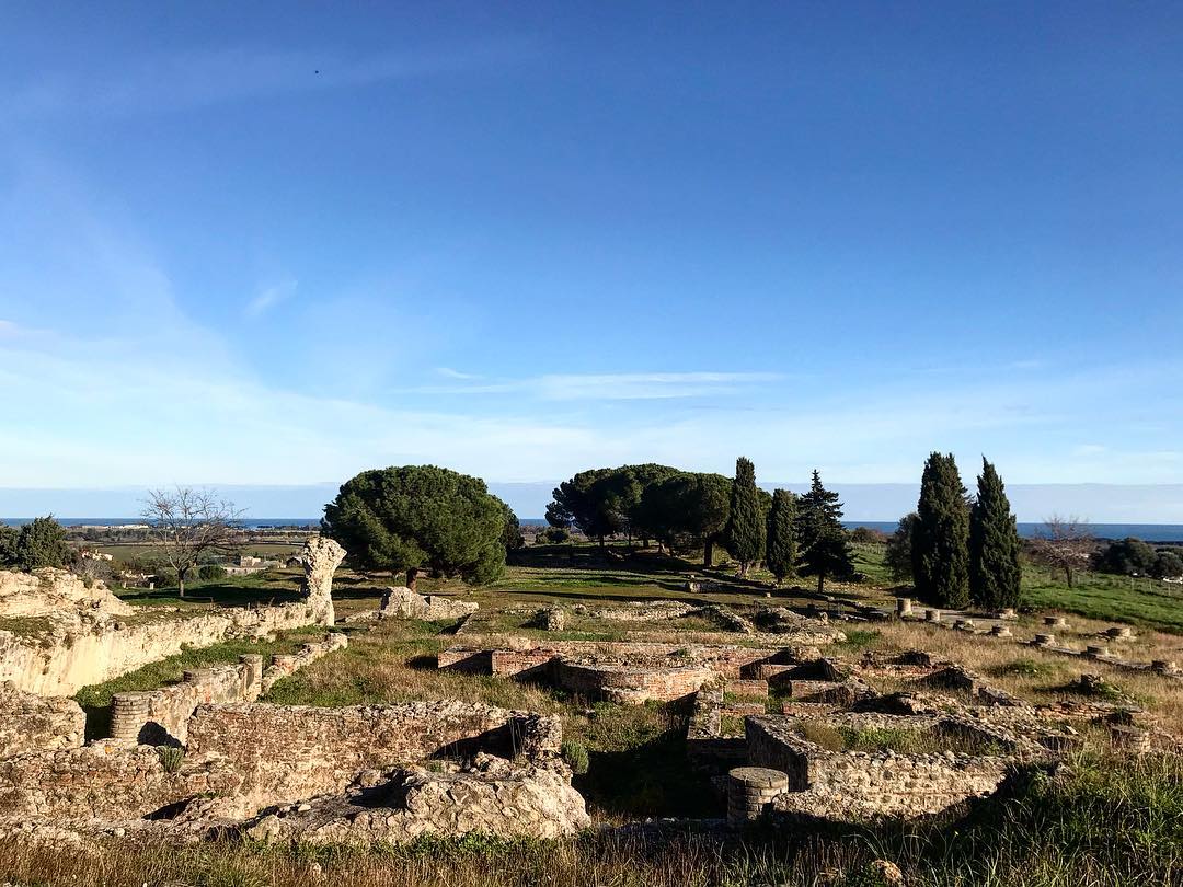 Vestiges de la nécropole préromaine et villa antique romaine