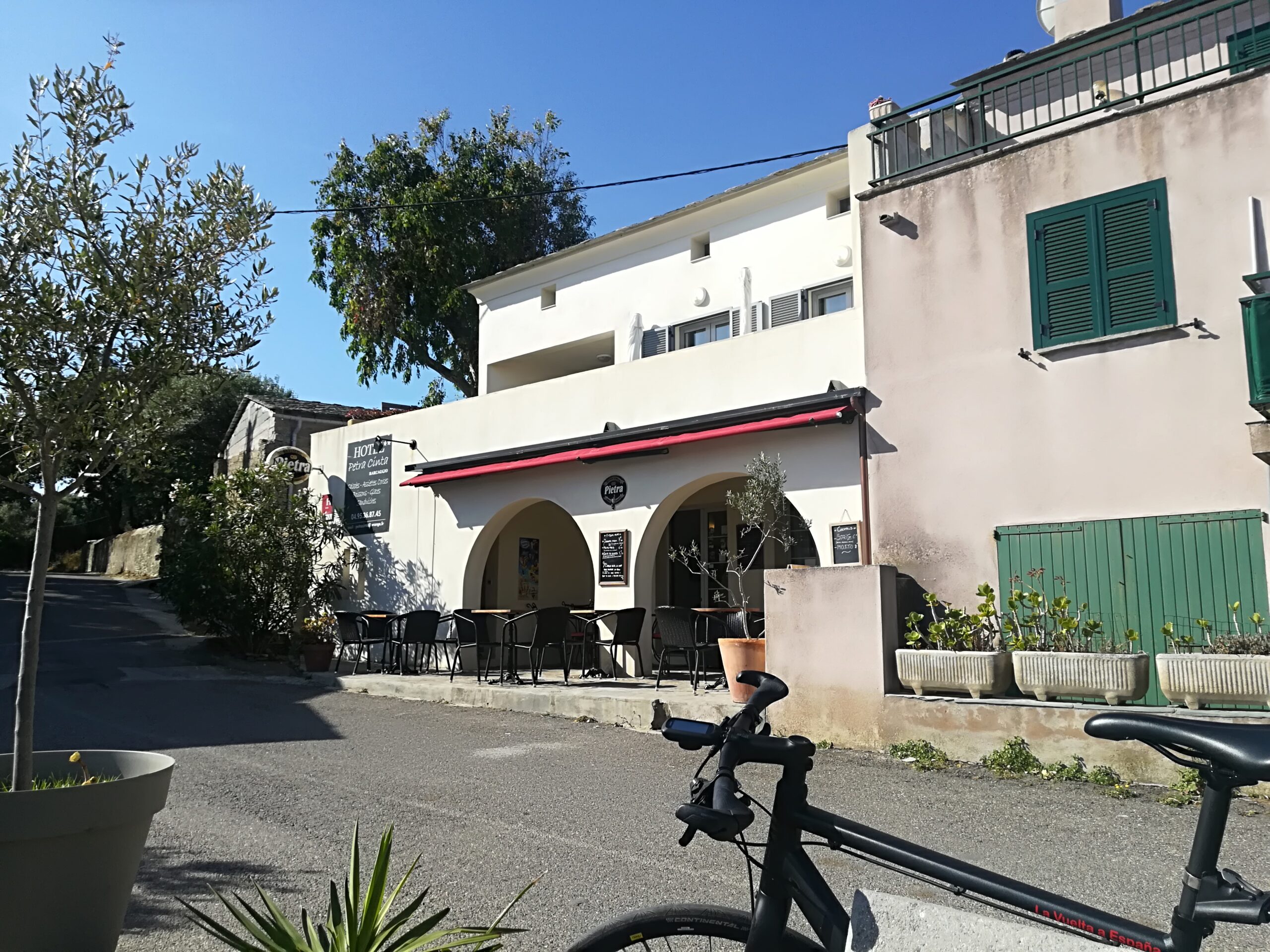 Hôtel Restaurant Petra Cinta