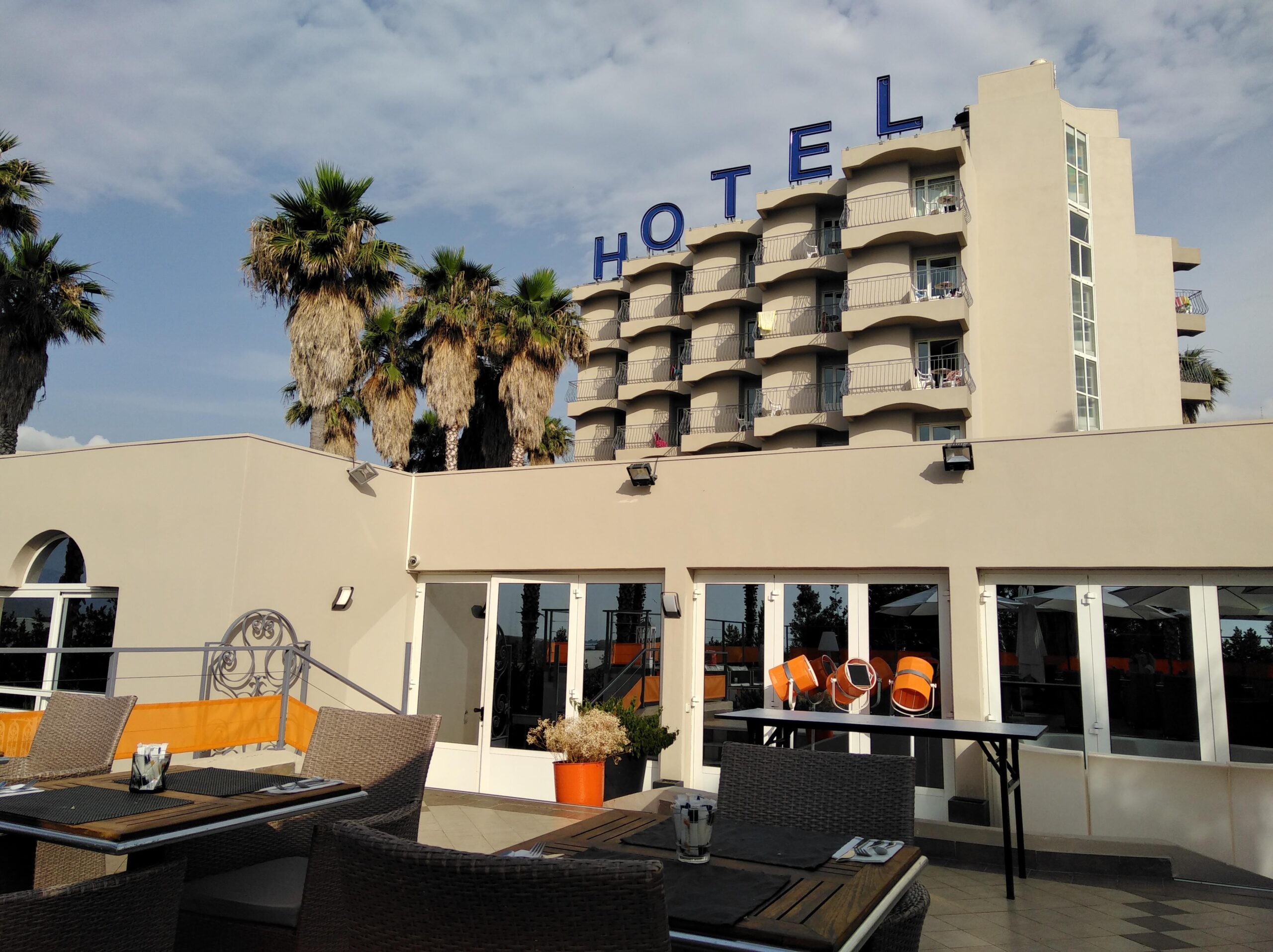 Hôtel Restaurant SPA Ostella