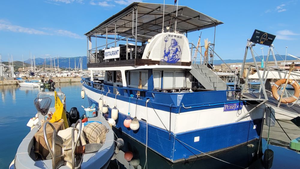bateau restaurant le poseidon