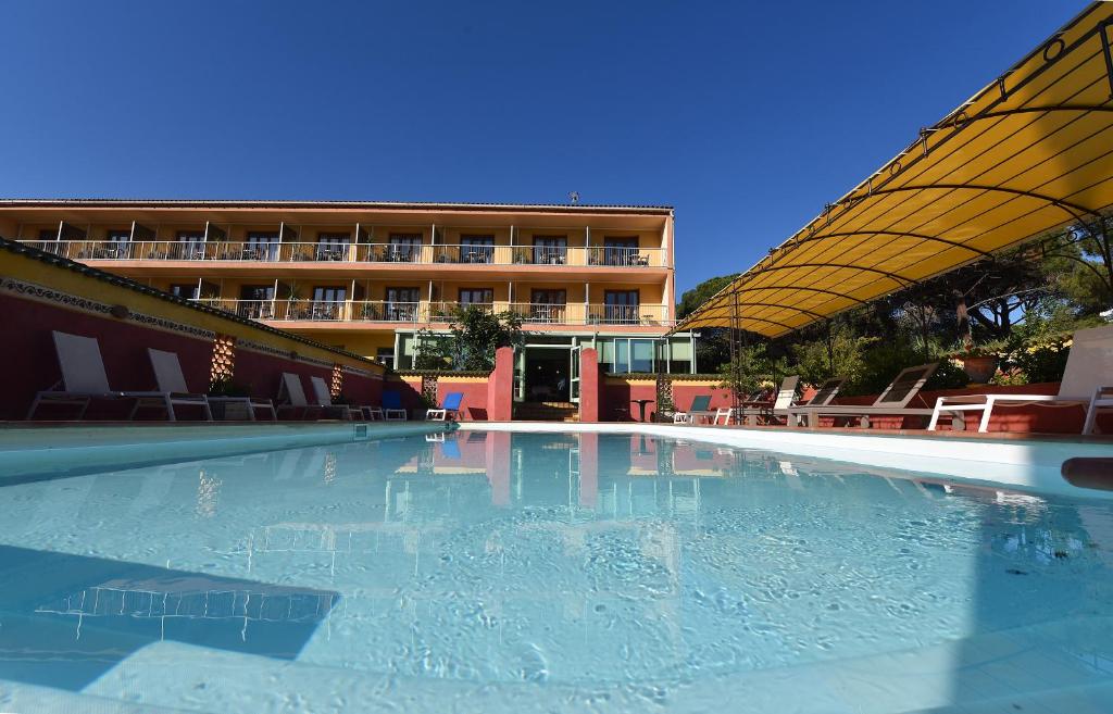 hotel cyrnea calvi