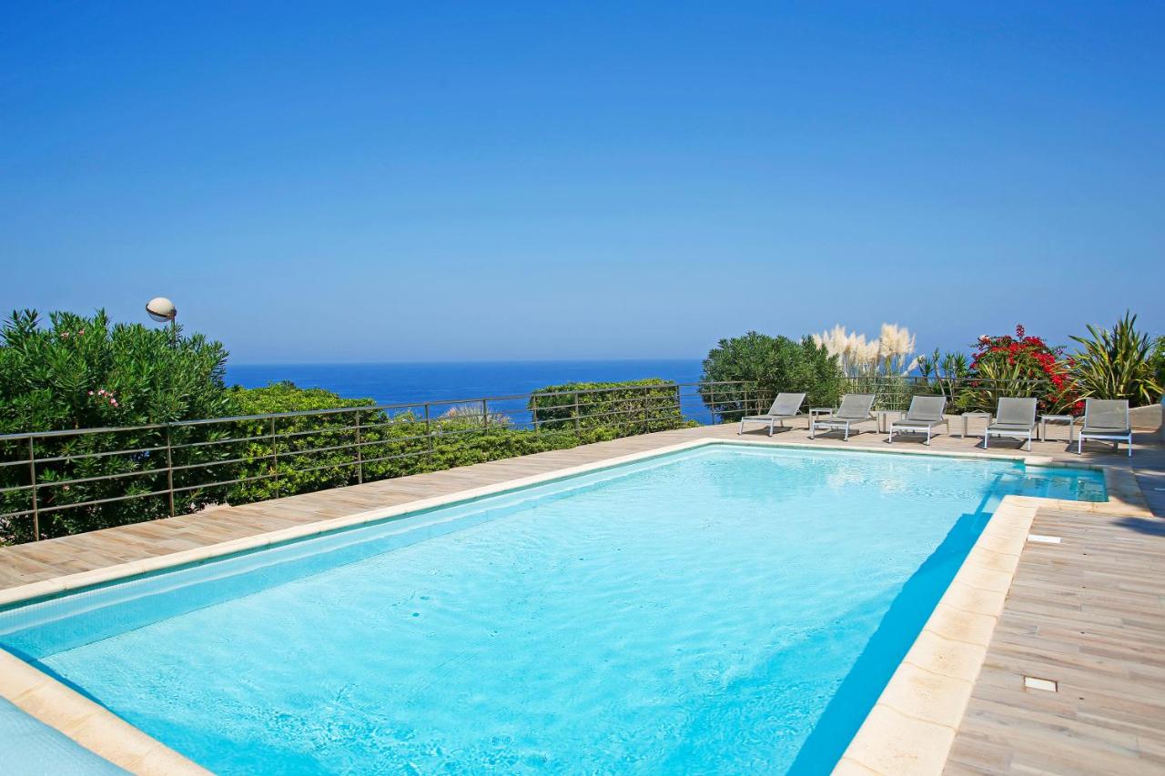 hotel le saint erasme calvi