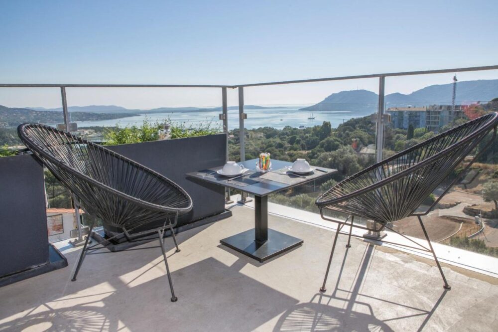 Terrasse avec vue sur la mer
