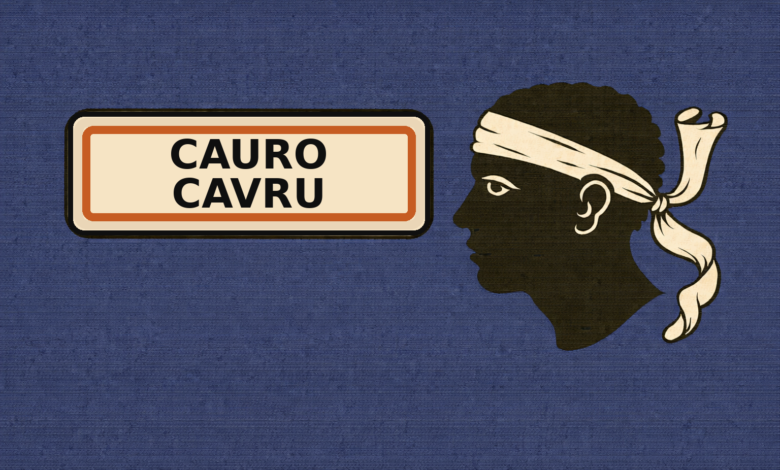 Panneau Cauro Cavru avec drapeau corse.