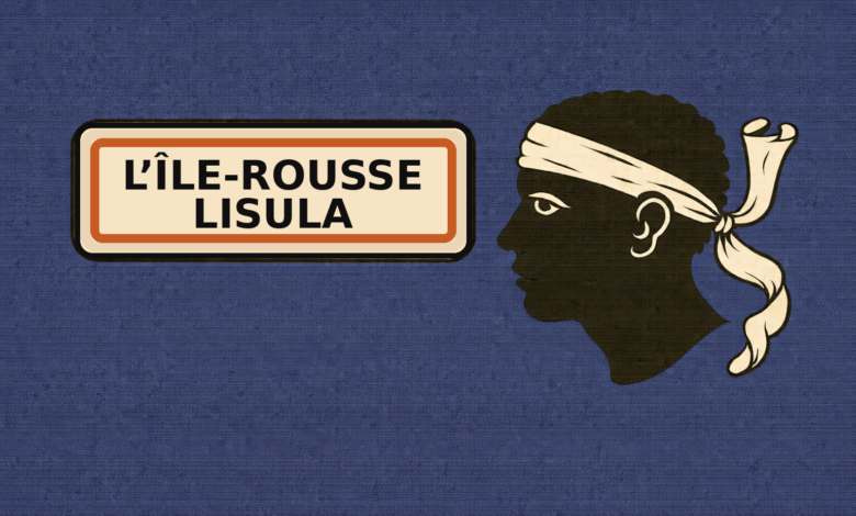 Panneau L’Île-Rousse avec drapeau corse