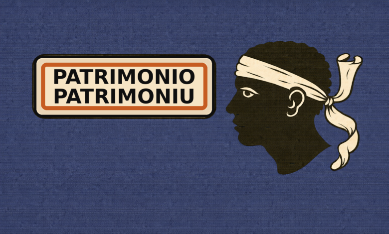 Panneau Patrimonio avec drapeau corse.